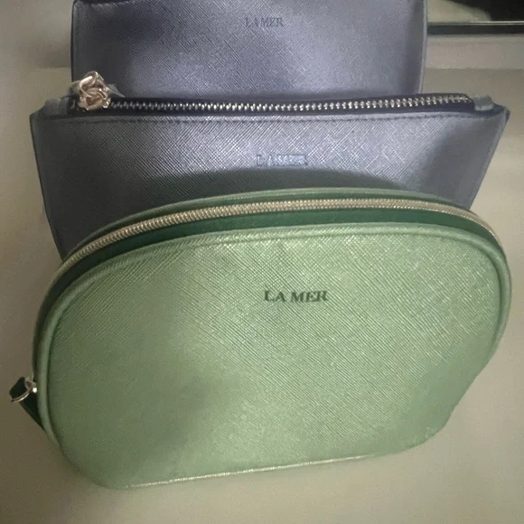 La Mer Make Up or Cosmetic travel bag - Picture 2 of 4
